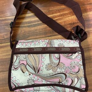 Le Sportsac Crossbody Pink/Brown Paisley Hearts